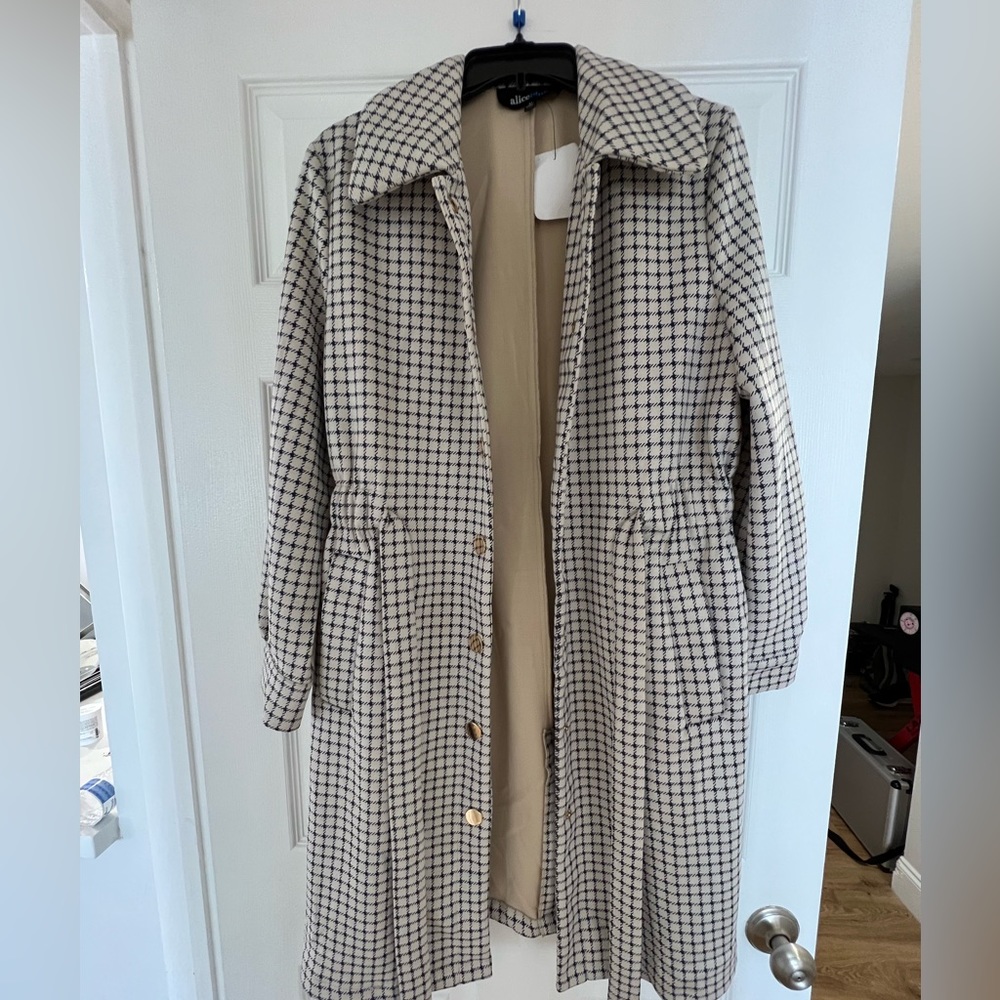 WOMENS COAT